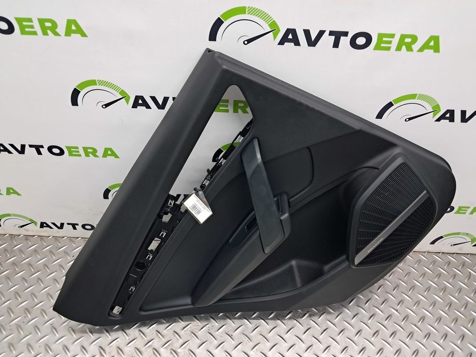 Обшивка двери карта дверная задняя левая AUDI Q5 80A 80A867303ABWFA