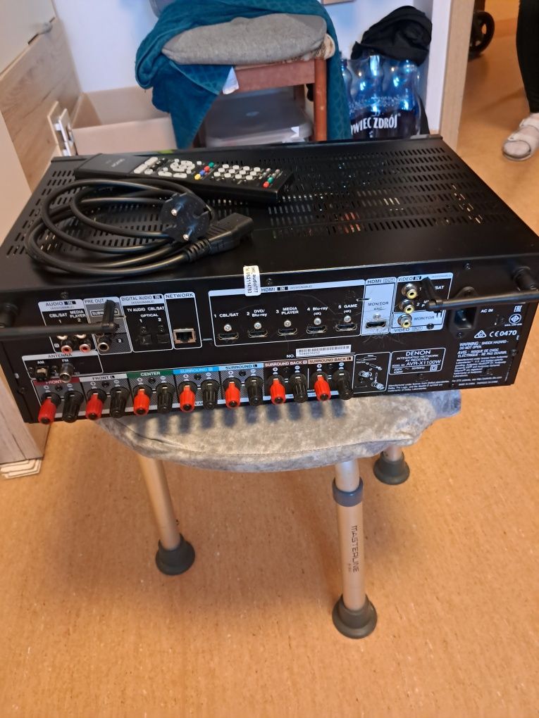 Amplituner Denon AVR 1100W, z obsługą bluetooth i wifi