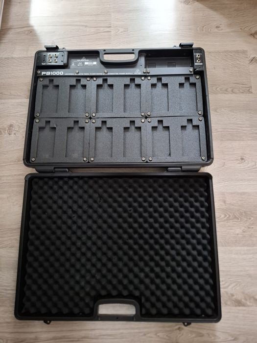 Pedalboard Behringer PB1000