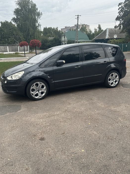 Продам чудовий сімейний автомобіль !!!