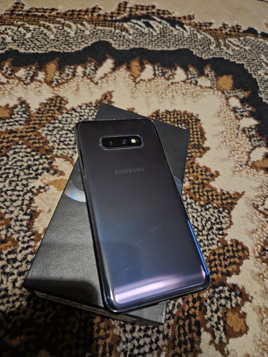 Samsung S10E 128GB Czarny