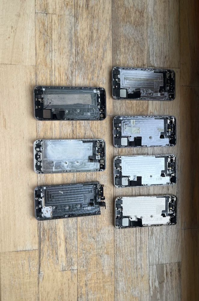 Лот айфон 5s 7штук (продам лотом)(корпуси з шлейфами і кнопками)