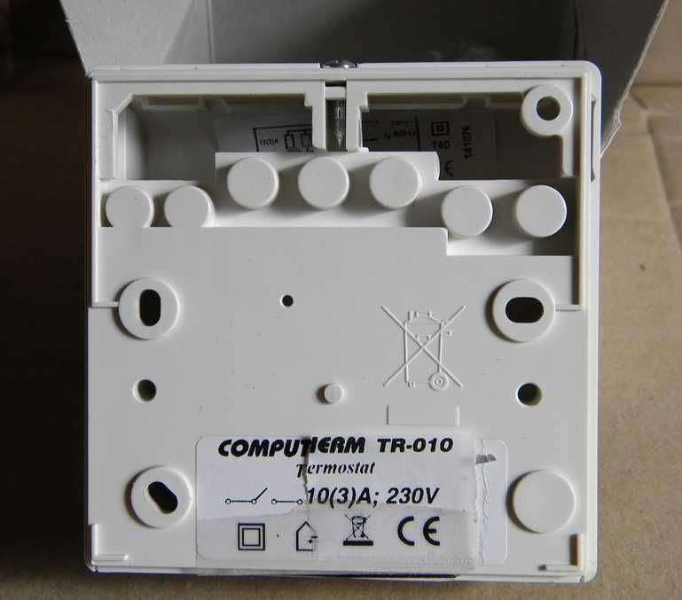 Механический комнатный термостат COMPUTHERM TR 010
