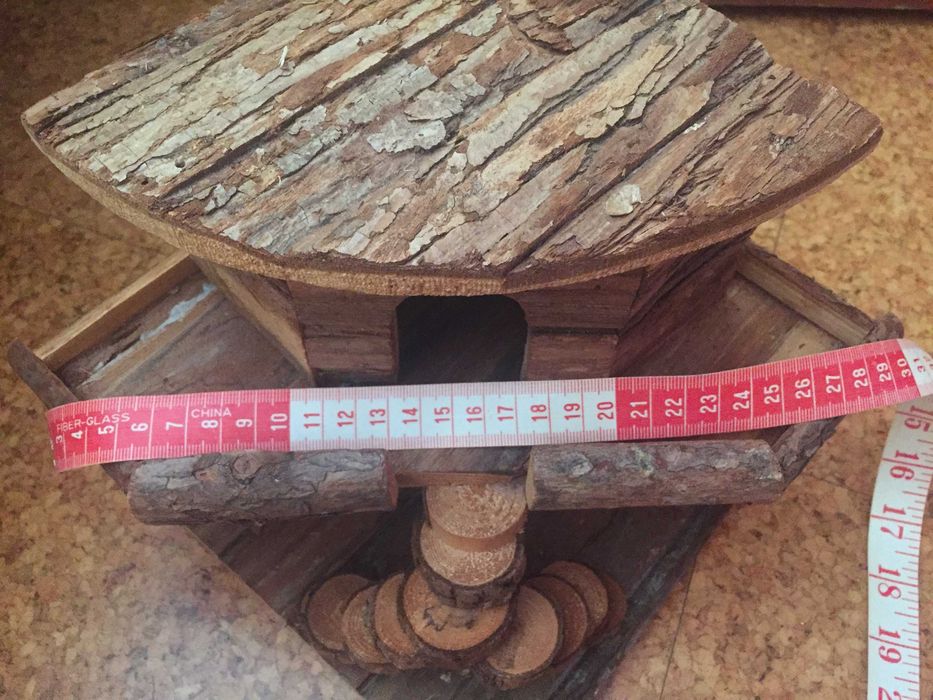 casa de madeira para hamster ou pequeno roedor.