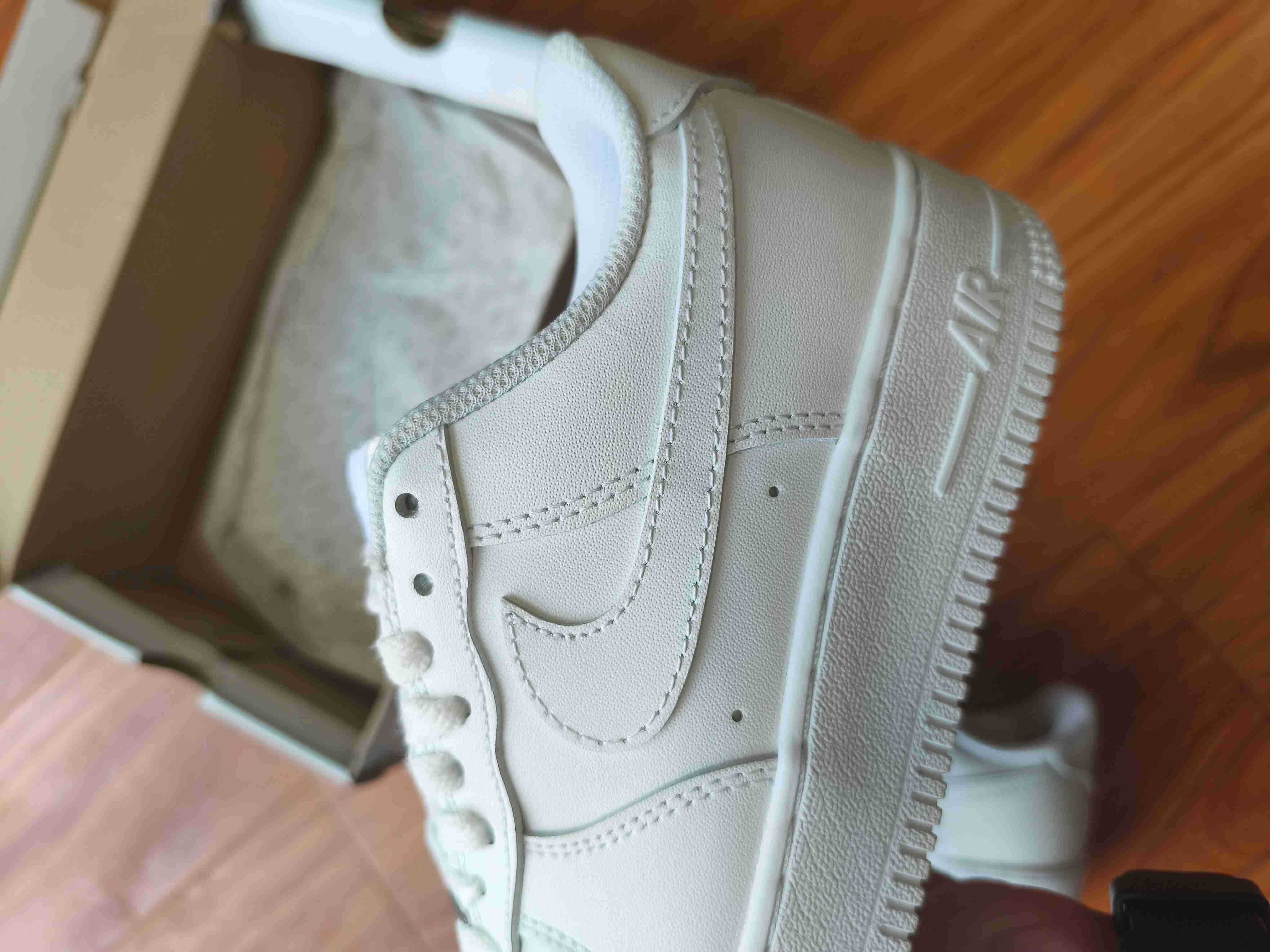 Damskie trampki Nike, białe, rozmiar 43