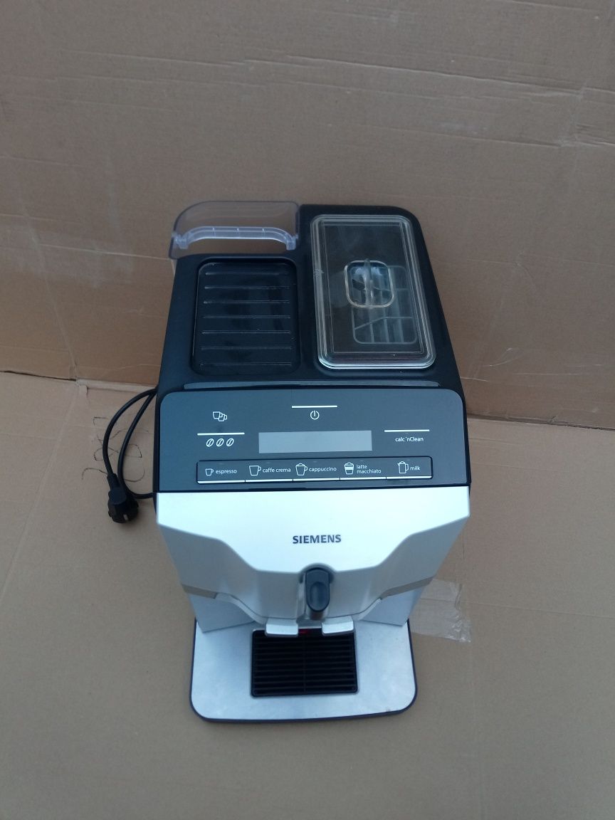 Ekspres Siemens EQ.3 s300