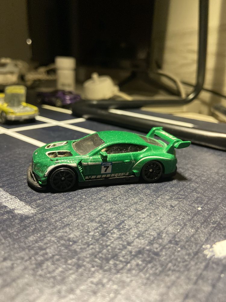 Bentley Continental GT 2018 - Green - Hotwheels - loose