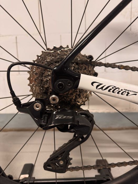 Rower szosowy Wilier Triestina Garda 2x12 Shimano 105. Karbon.