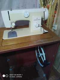 Швейная машинка Чайка 132 М