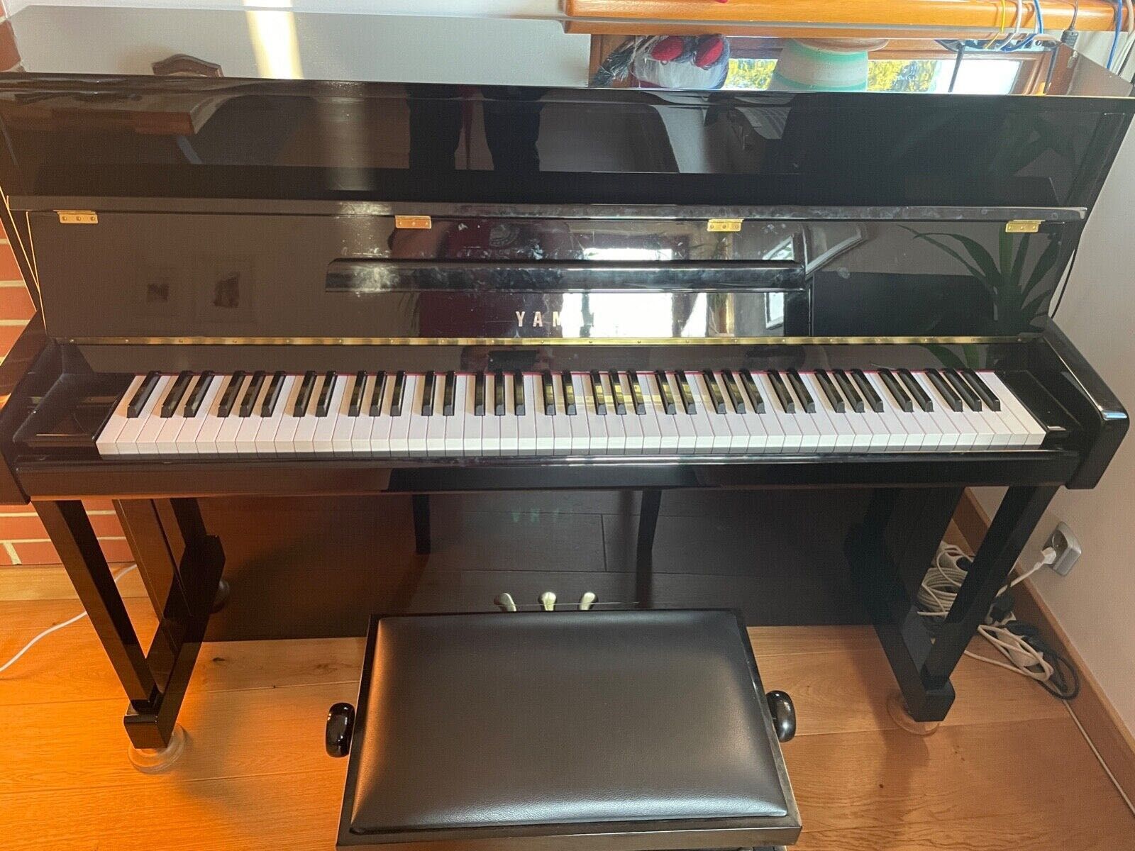 Pianino Yamaha B2 PE