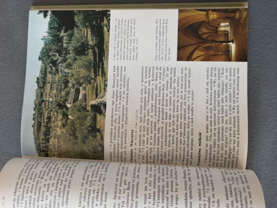 Książka Nowy Testament z ilustracjami