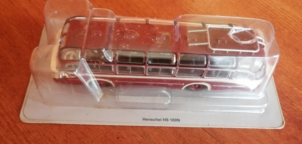 Kultowe autobusy PRL-u - Deagostini Henschel HS 100 N