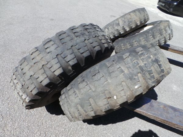 Conjunto de jantes TOYOTA Dyna Chassis (_U_, _Y_)