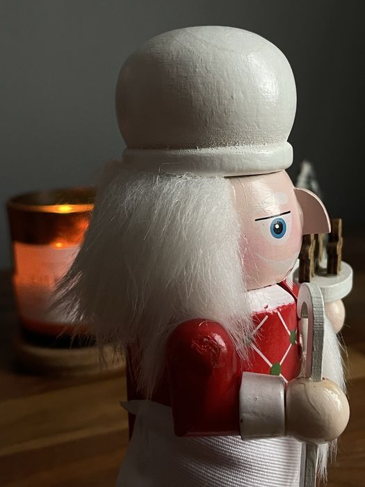 Na prezent! Świąteczna drewniana ozdoba dziadek do orzechów