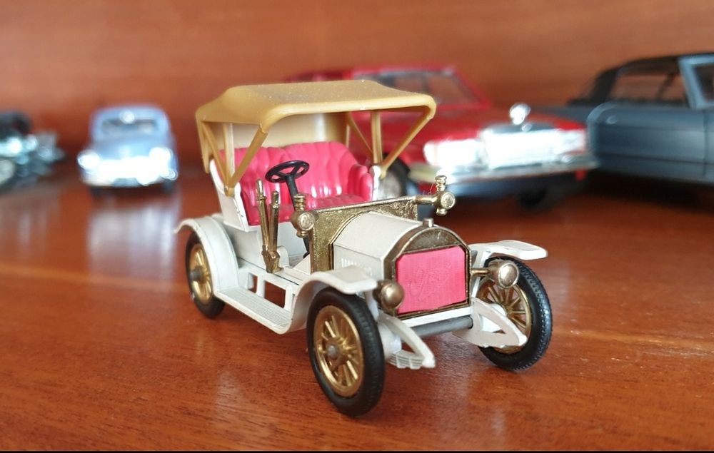 Lesney Matchbox 1909 Opel Coupe 1/43 z pudełkiem