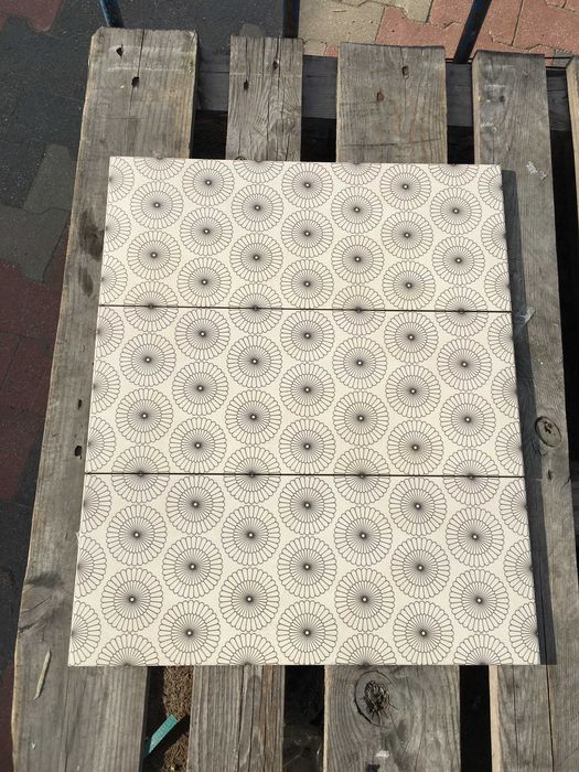 #Glazura / płytka ścienna cemento grey ornament 20x50 firmy OPOCZNO