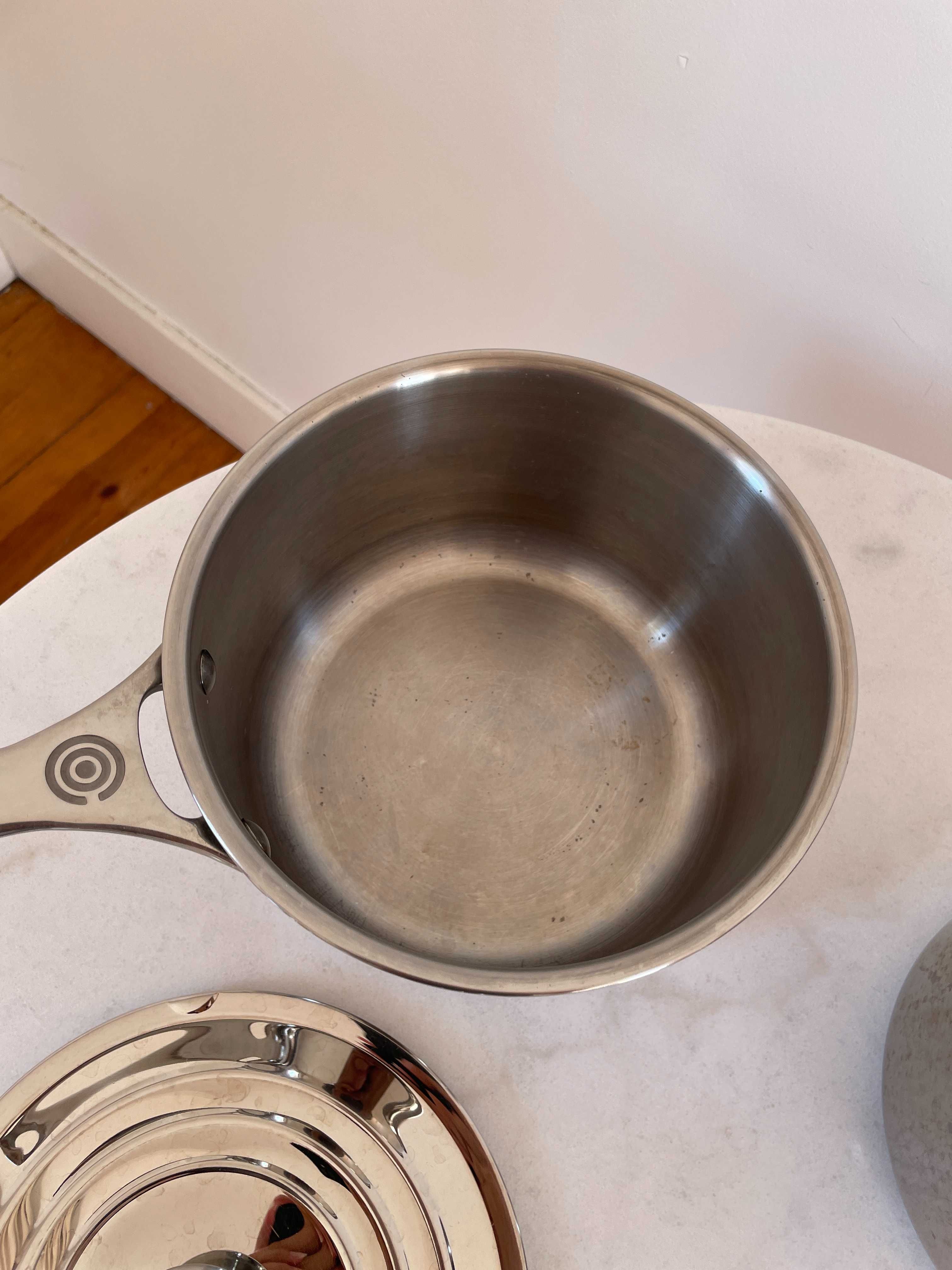 Le Creuset Tacho com tampa de Aço Inoxidável Signature