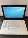 Biały laptop Sony Vaio