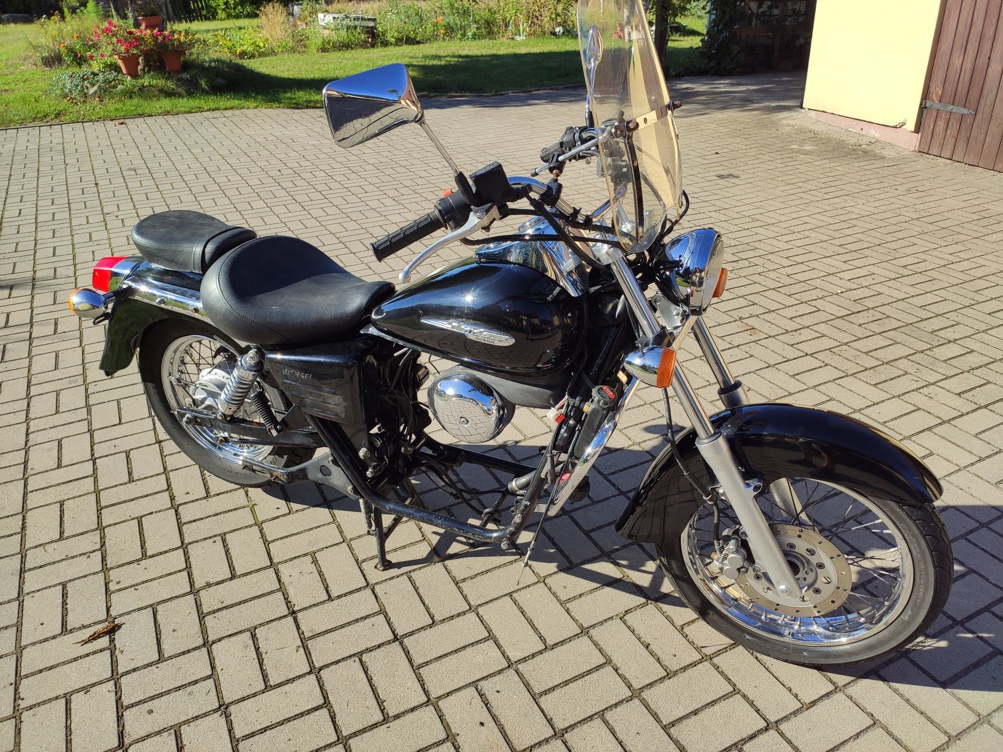 Honda shadow 125