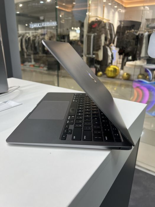 Ноутбук MacBook Air 13” 2020 М1 8ОЗУ 256GB SSD стан  9,9/10 #