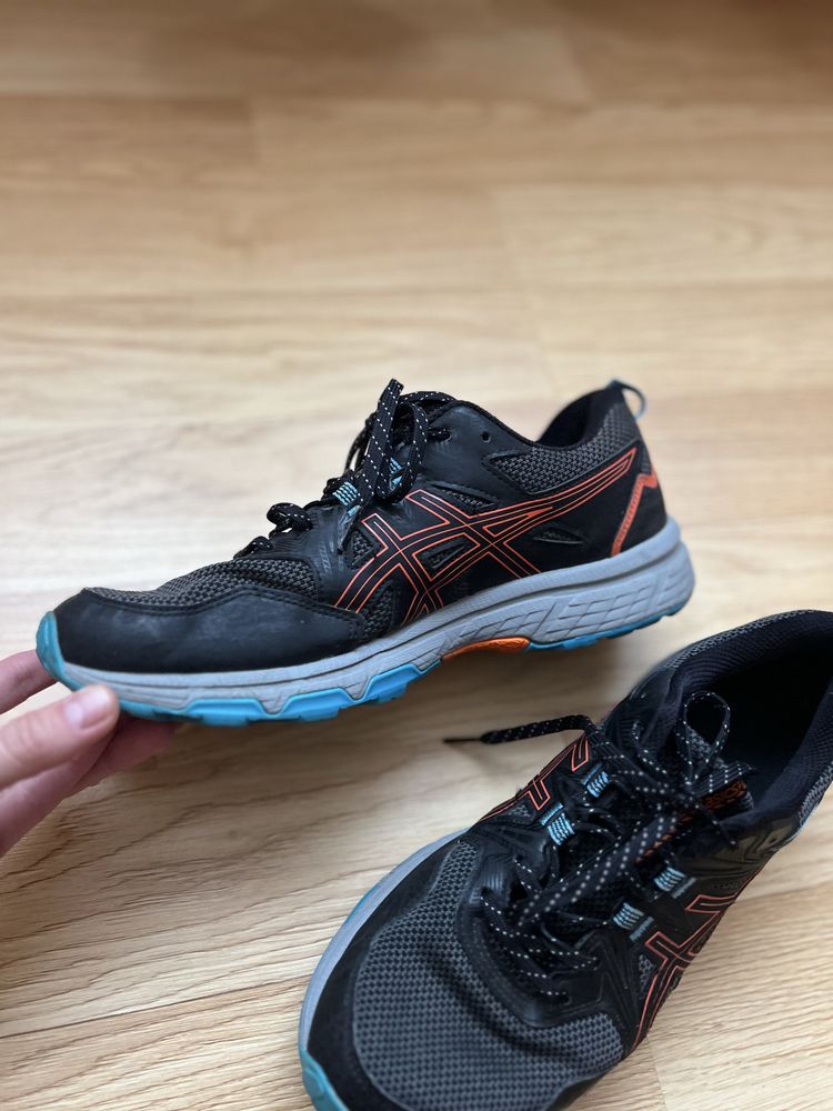 кросівки Asics орригінал( устілка 27)