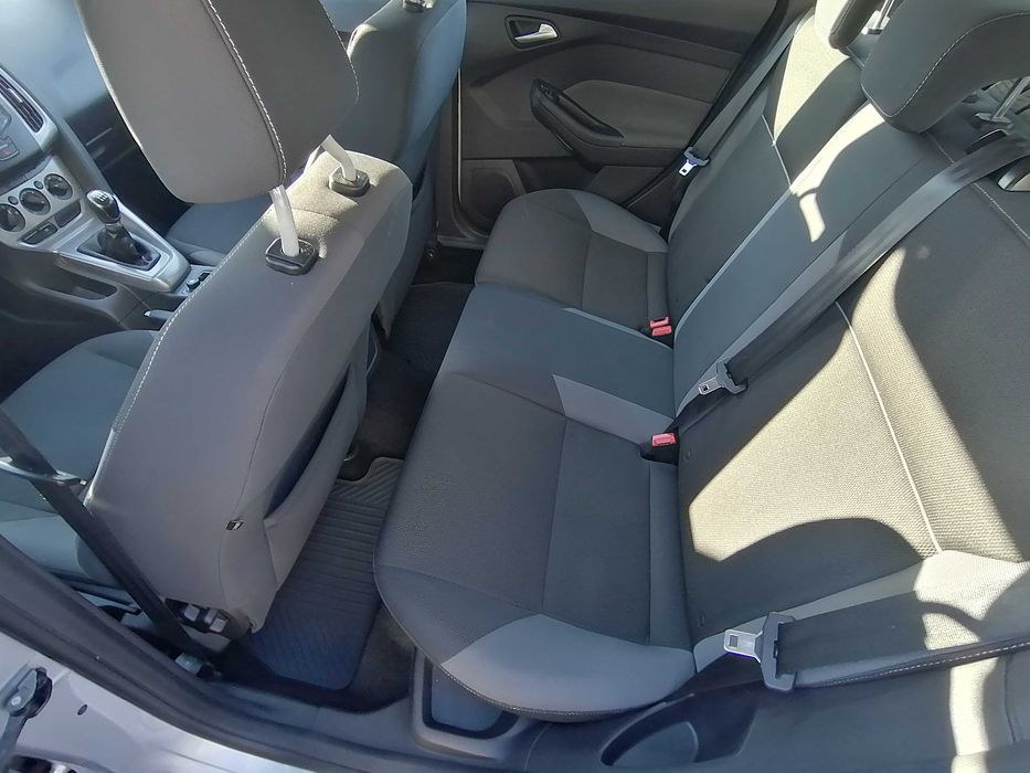 Ford Focus  1.6 105 KM / Serwisowany / 2 komplety kół