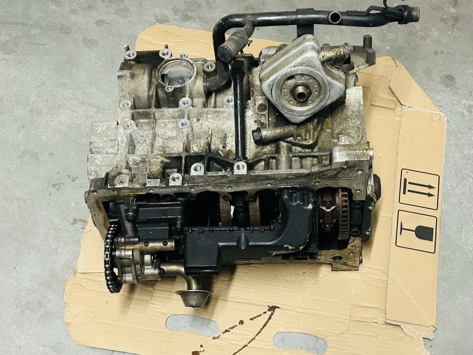 VW Passat Audi A4 B6 B7 1.6 8V  ALZ Dół Silnika Blok 06B_103_019 H
