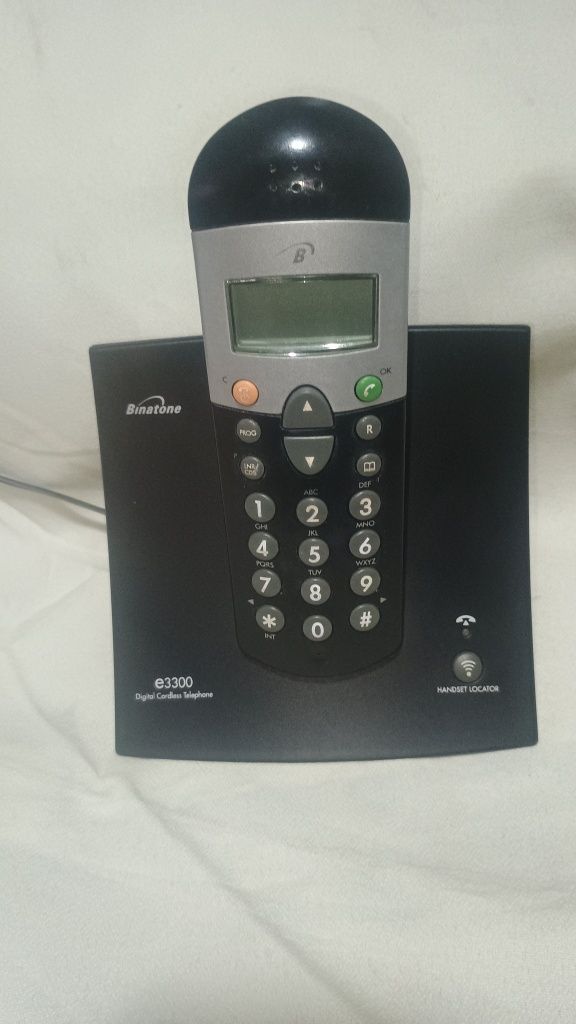 Telefon stacjonarny bezprzewodowy firmy Max com i binatone