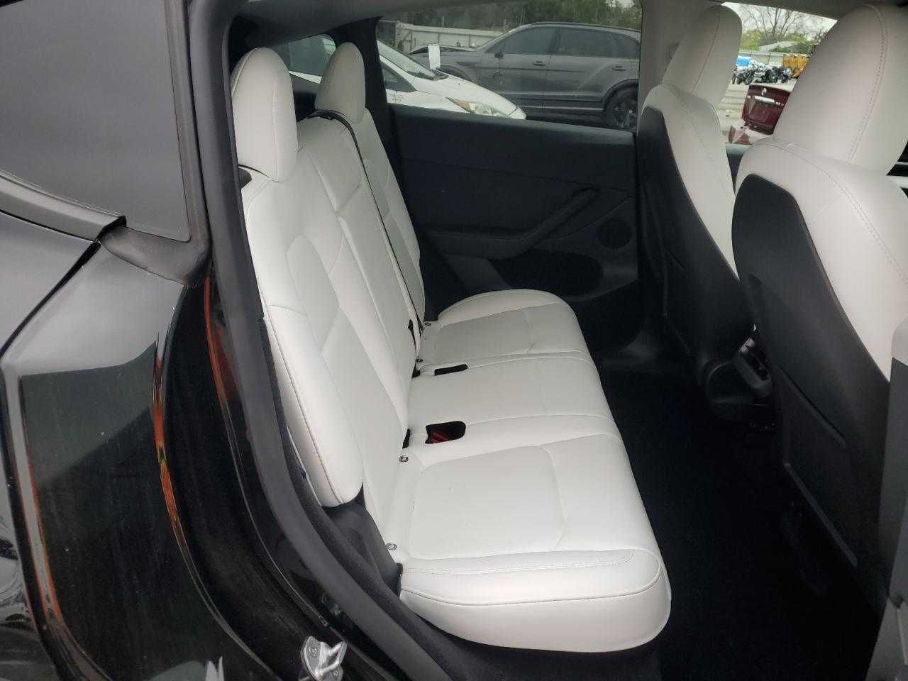 Tesla Model Y 2024 RWD 3/24 в дорозі