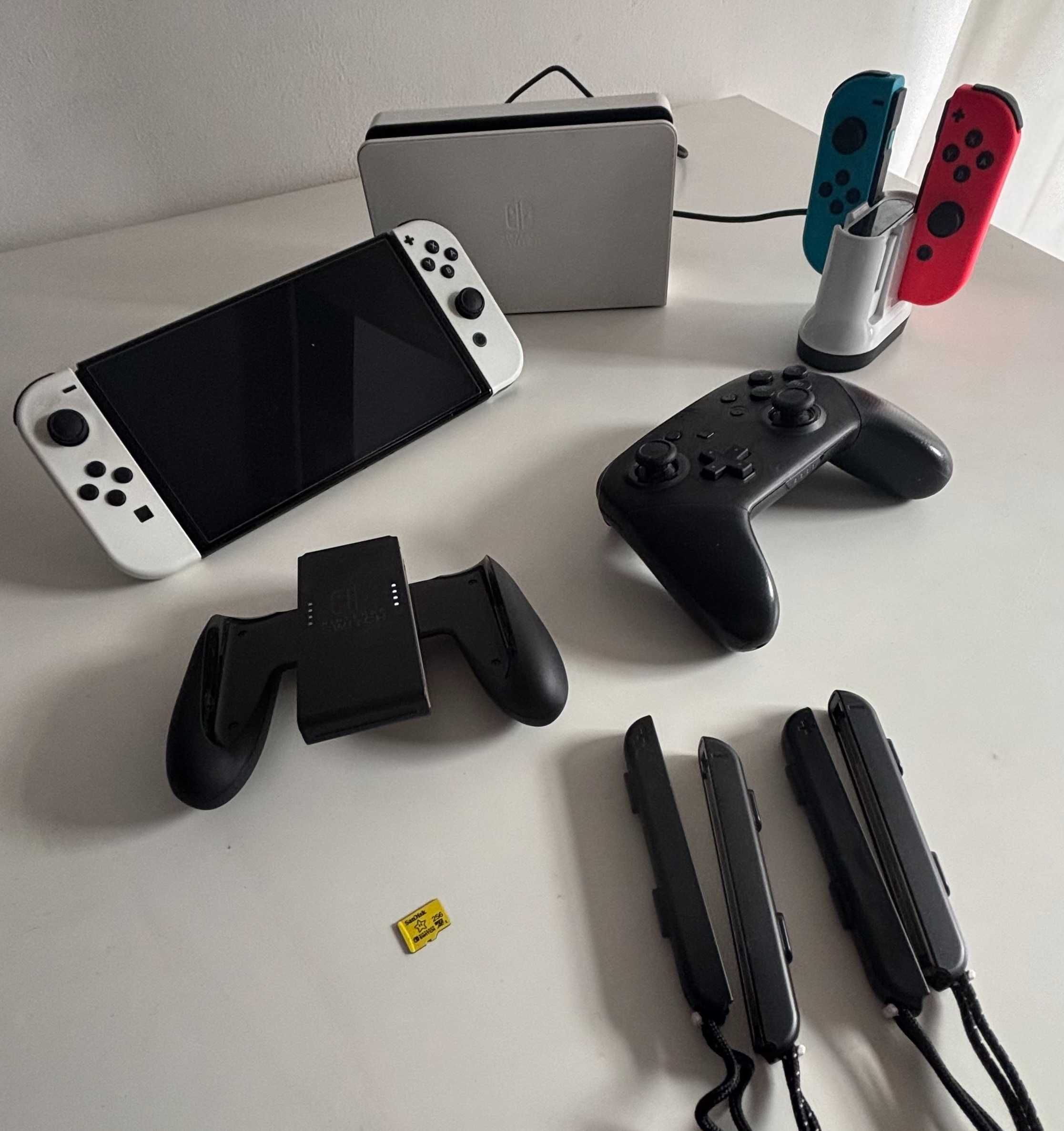 Switch Oled com acessórios e cartão de 256gb!
