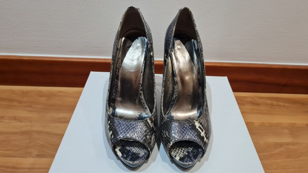 Sapatos em pele cobra, Nine West, 36