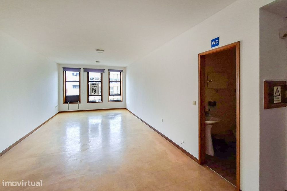 Escritório  Arrendamento em Águeda e Borralha,Águeda