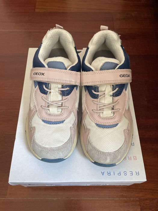 Tenis com tiras para menina GEOX (tamanho-34)