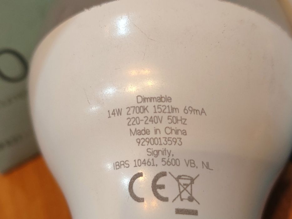 Żarówki Philips 1521 LM inteligentne