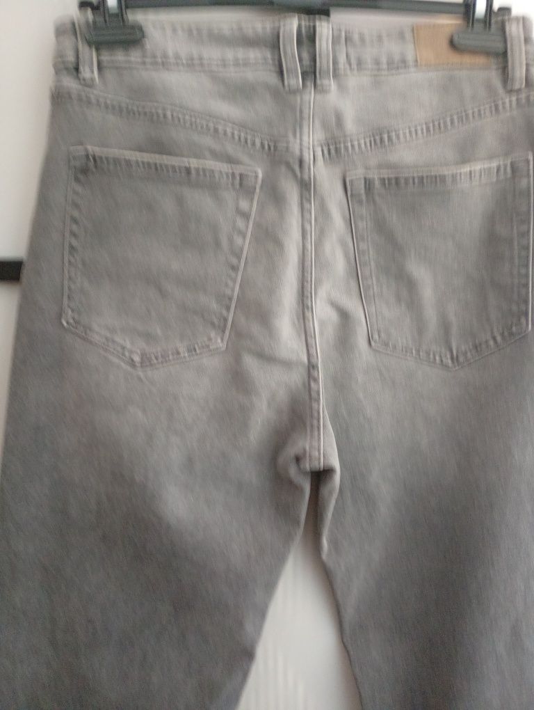 Nowe jeansy damskie