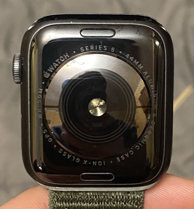 Apple Watch series 5 44mm Aluminium & Ceramic case