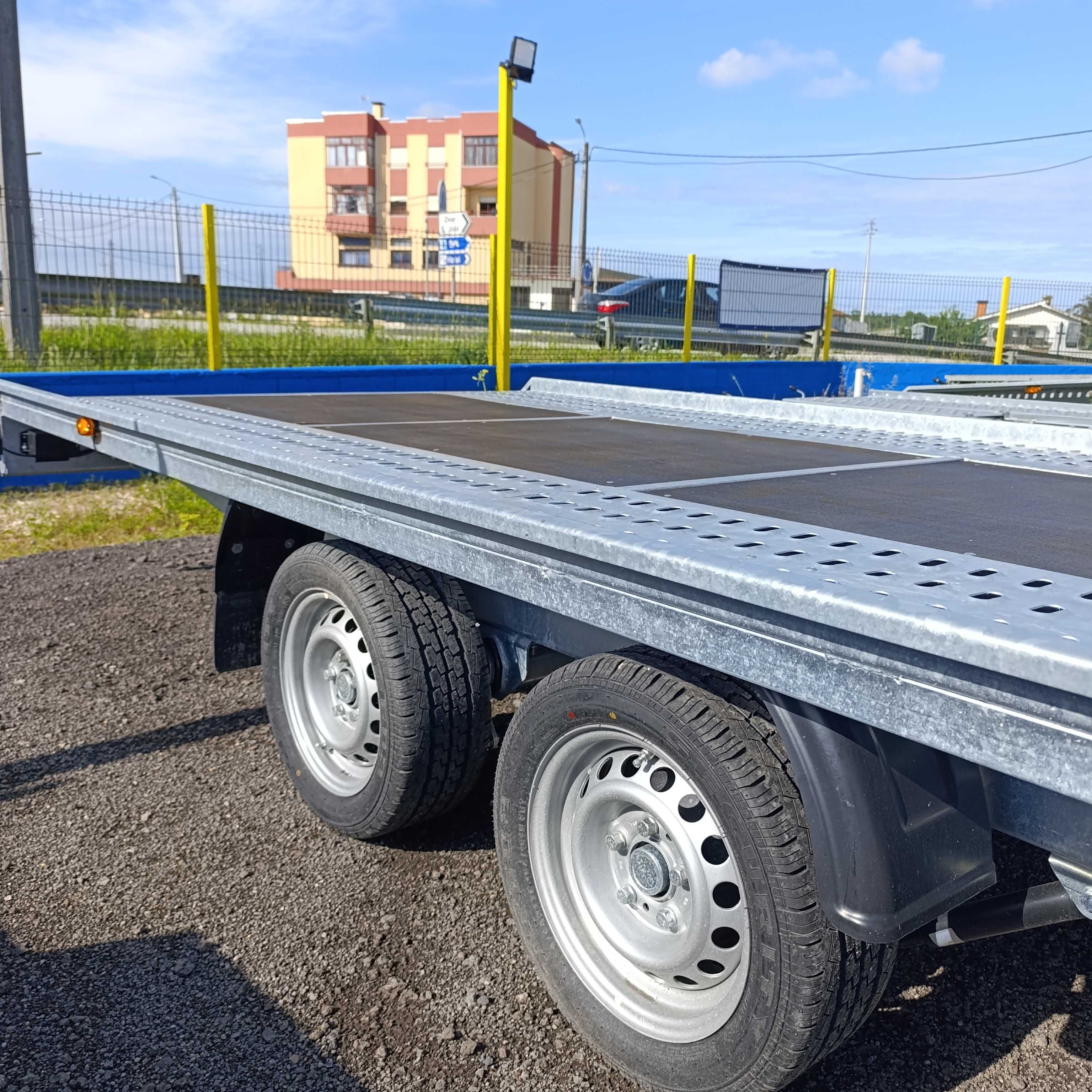 ATRELADO TRANSPORTE AUTOMÓVEIS 4,50 x 2,10 PB 2700, CARREGA 2T