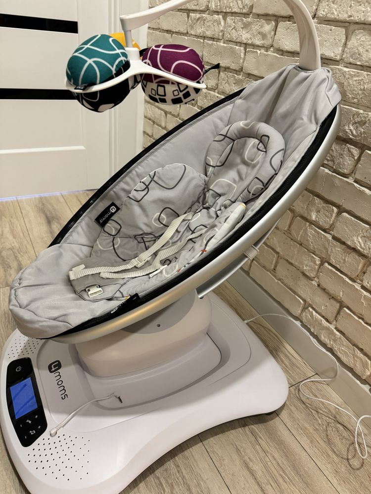 Заколисуючий центр 4moms mamaroo