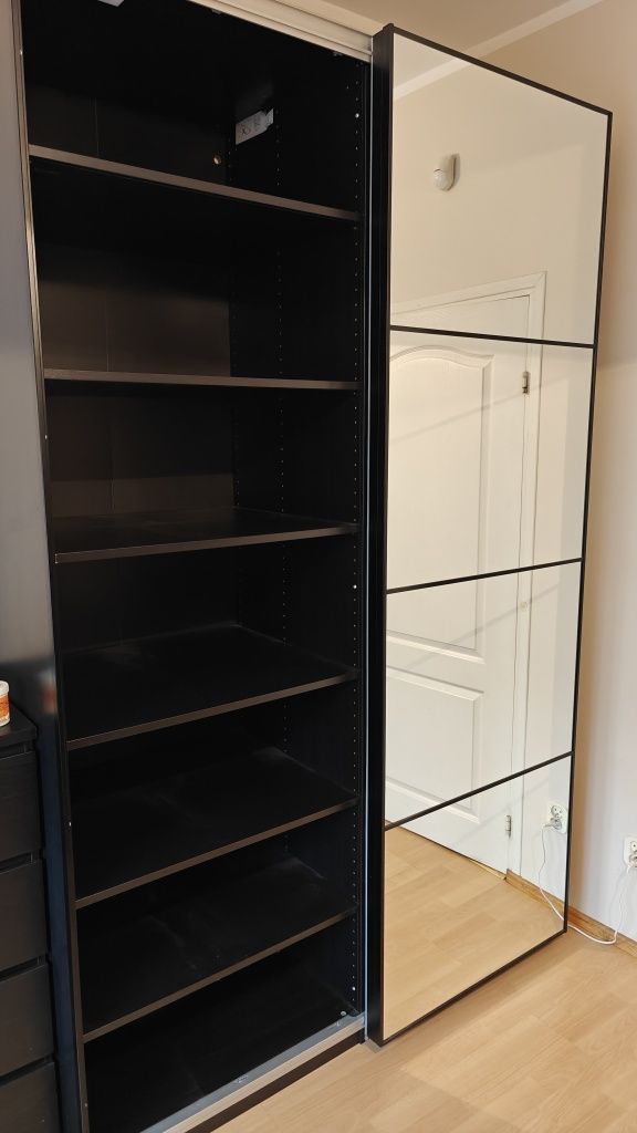 Szafa Ikea Pax czarna drzwi Auli/Mehamn 150x237x66 z oświetleniem