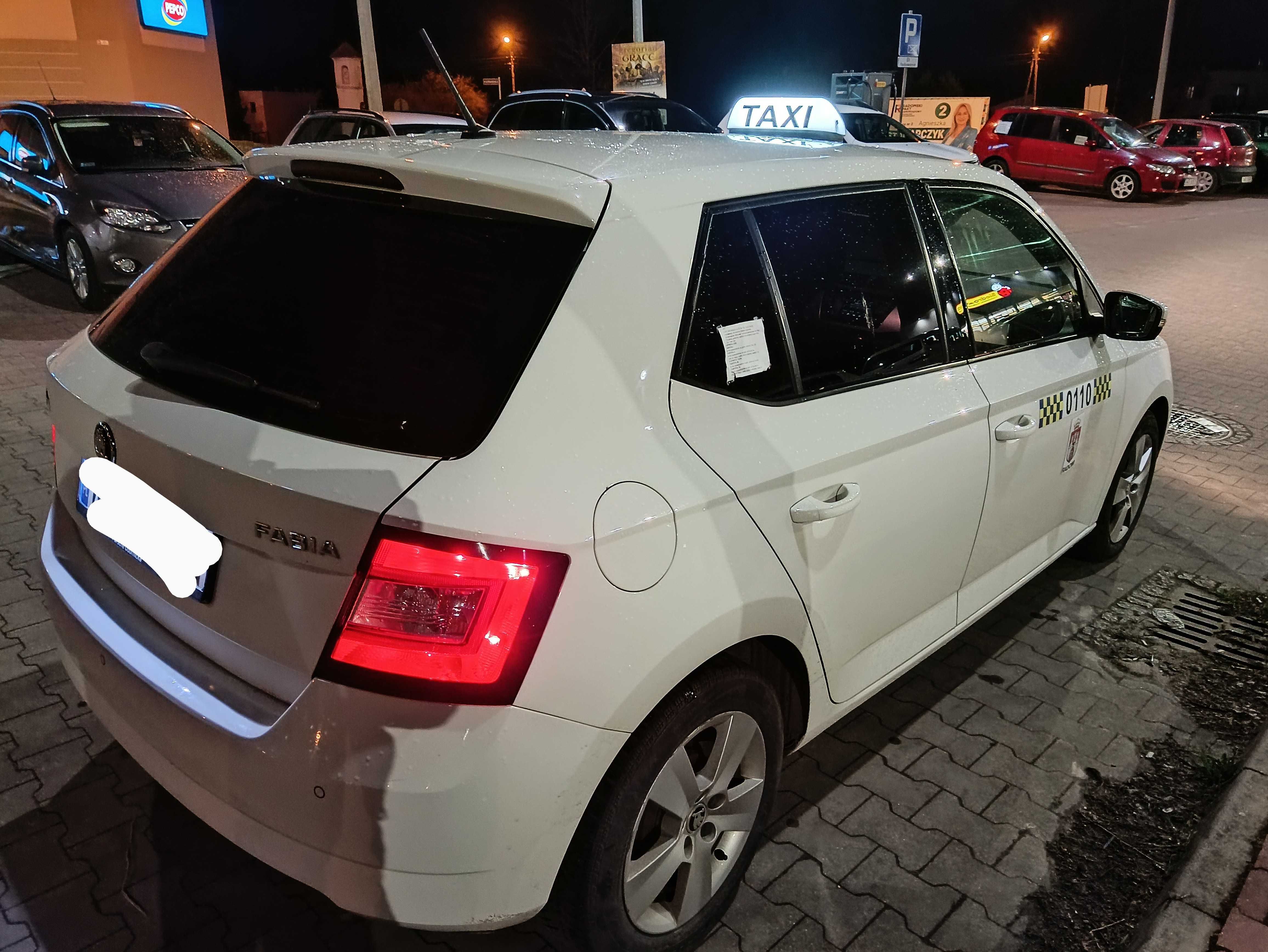Twoje miejsce na reklamę - na aucie Taxi - Bolt, Uber, Freenow !