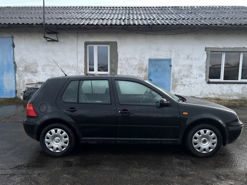 Volkswagen Golf IV 1.6 5drzwi, Sprawna Klima.