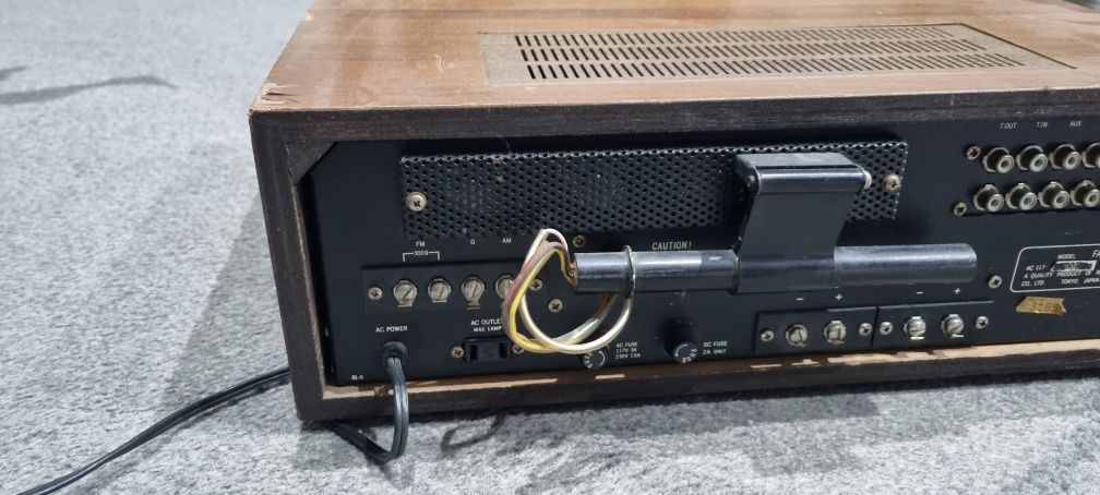 Amplituner ROTEL fax550