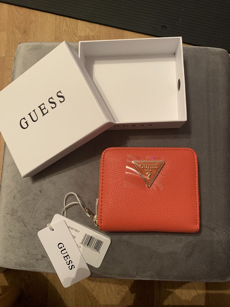 Nowy portfel Guess