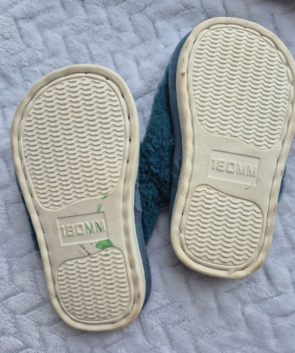 Дитячі домашні тапочки