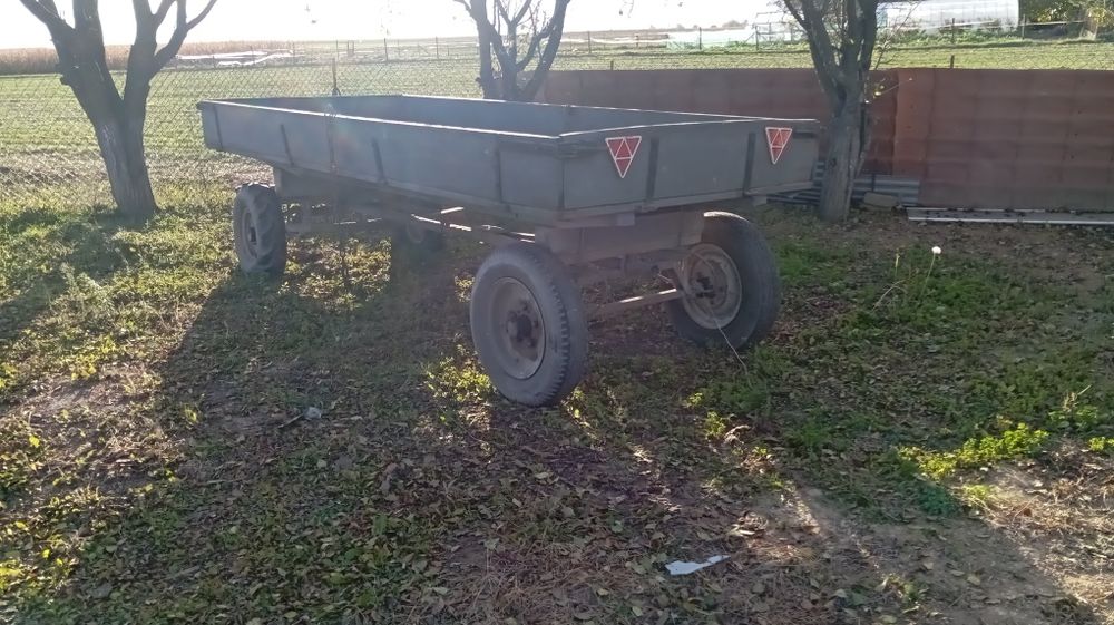 Wóz konny traktorowy