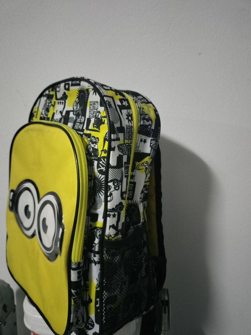 Mochila dos Minions