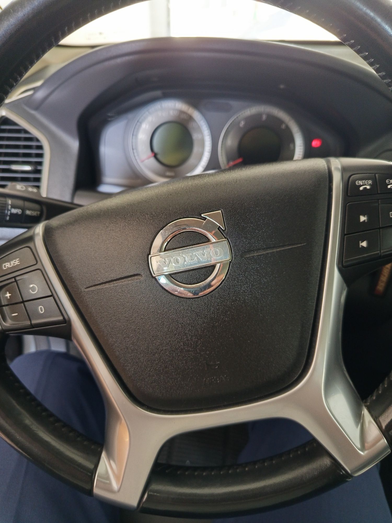 Volvo XC60 drive 2.0 D3 diesel momentum - 10