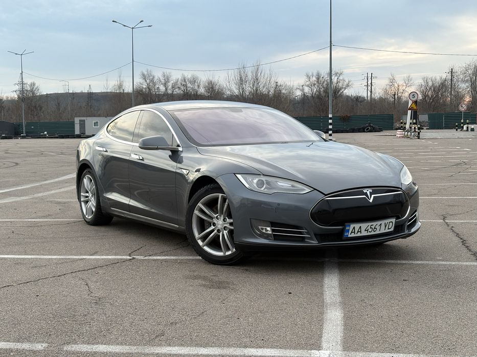 Продам Tesla model S