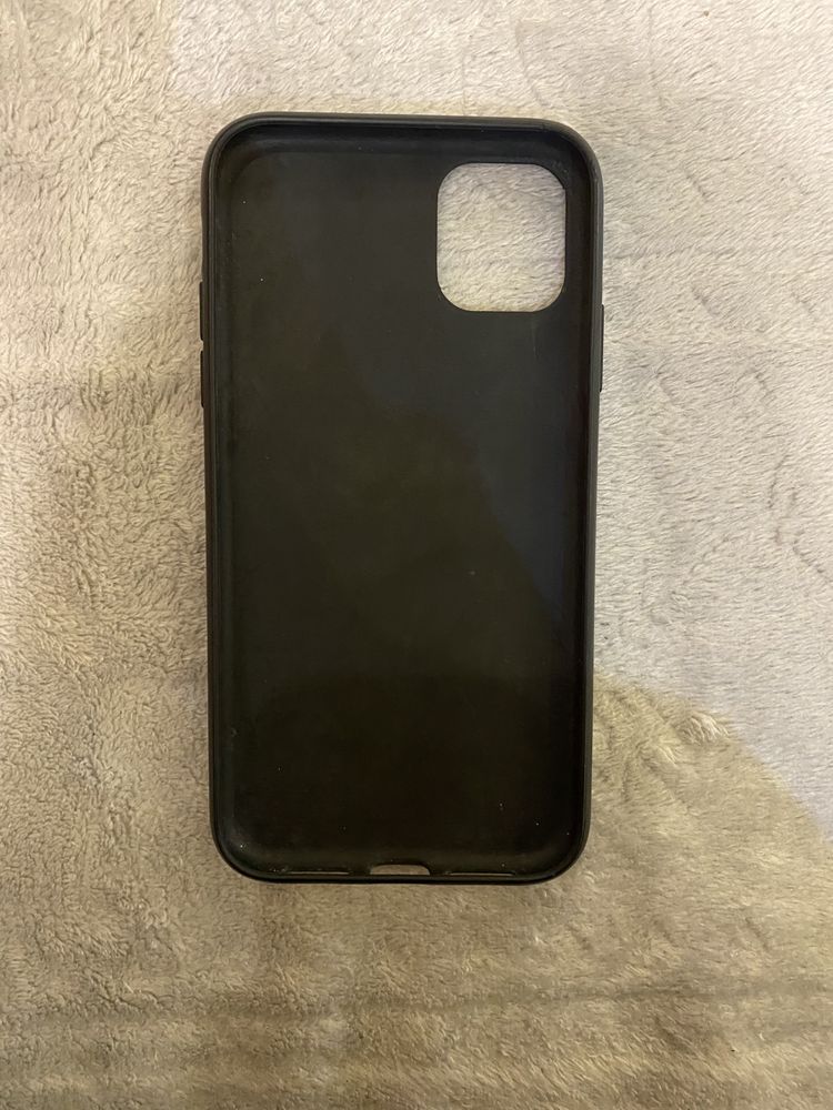 czarne etui iphone 11