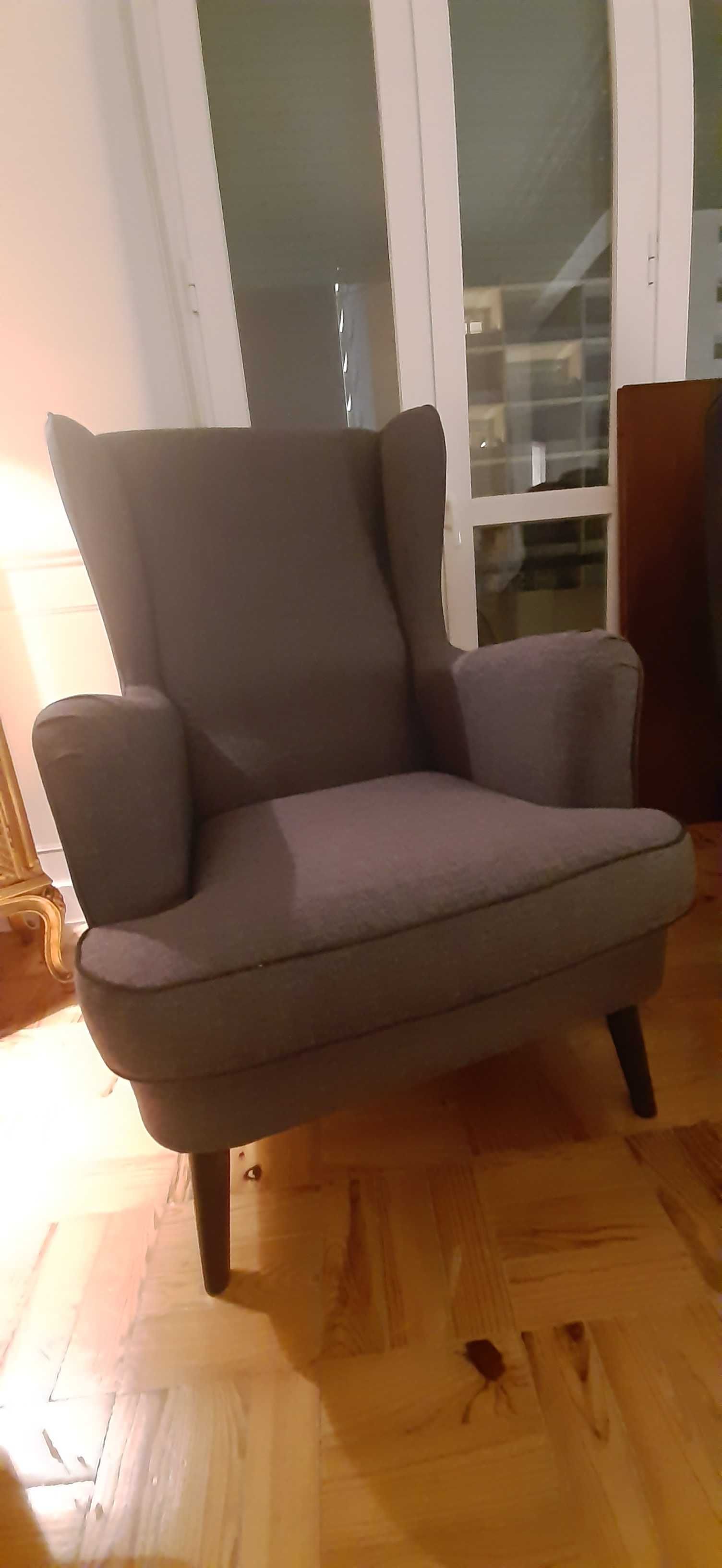 2 Poltronas cinza